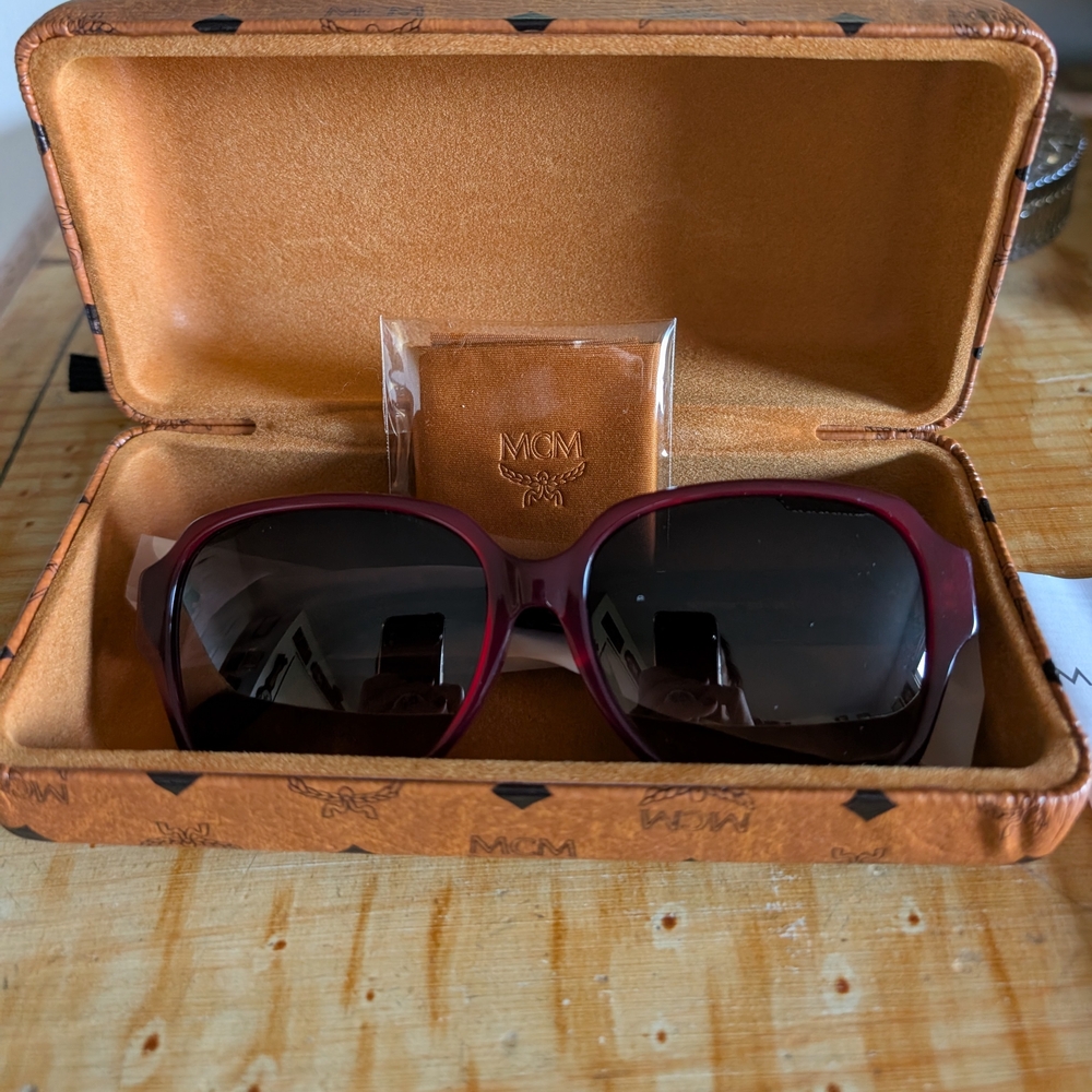 NWT Authentic MCM Bordeaux Rectangular Ladies Dar… - image 6